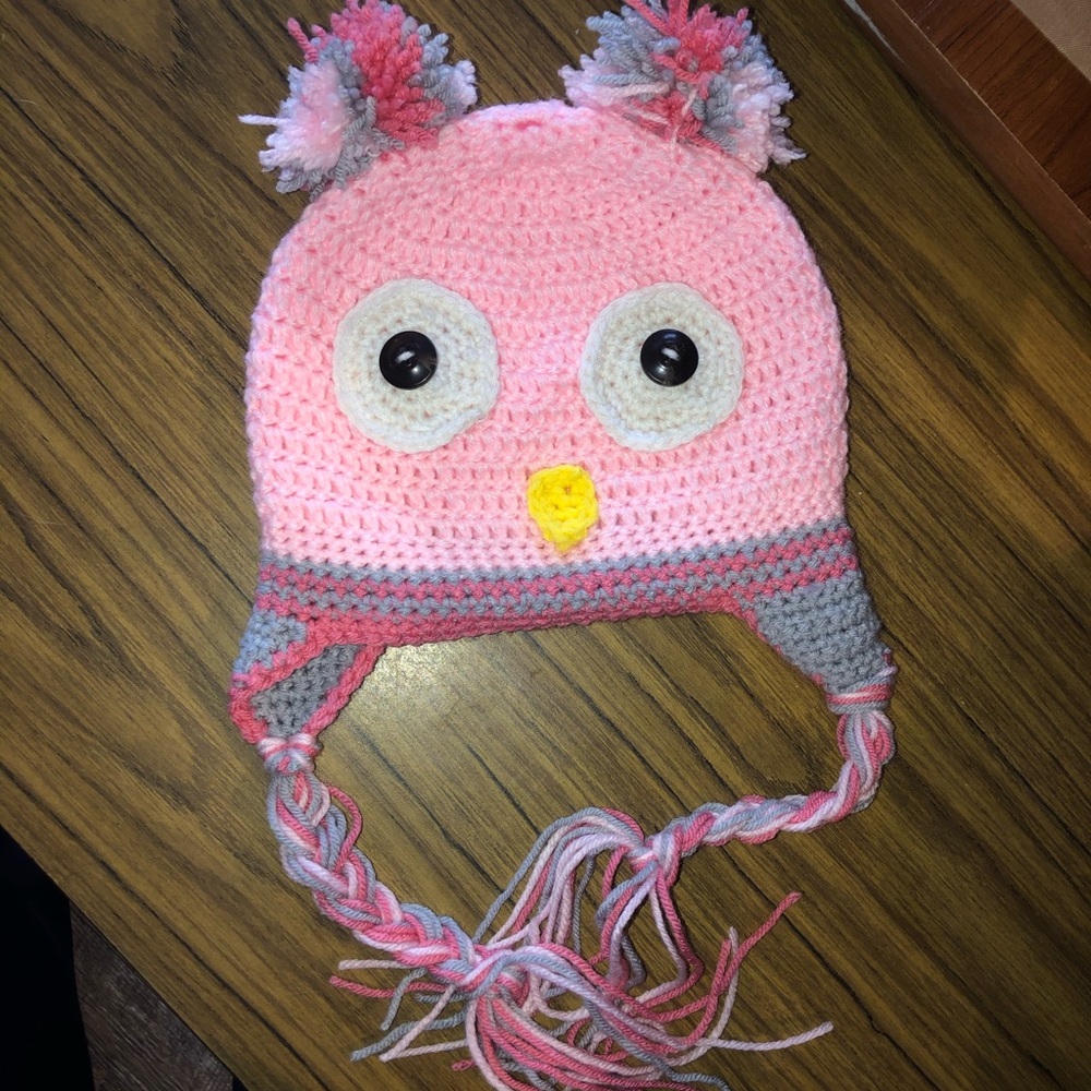 1-2 yr size handmade owl hat!